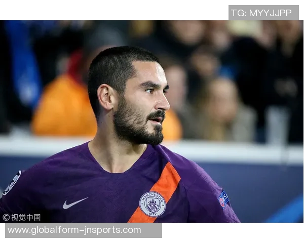 芬奇称赞迪林厄姆与里德默契配合突破篮下表现出色