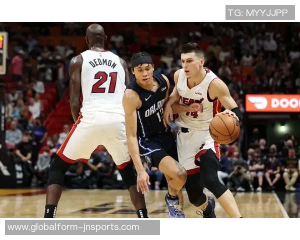 克拉克森亚布塞莱布罗格登加盟尼克斯替补阵容大幅提升新赛季冲击东决目标明确 克拉克森亚布塞莱布罗格登加盟尼克斯替补阵容大幅提升新赛季冲击东决目标明确