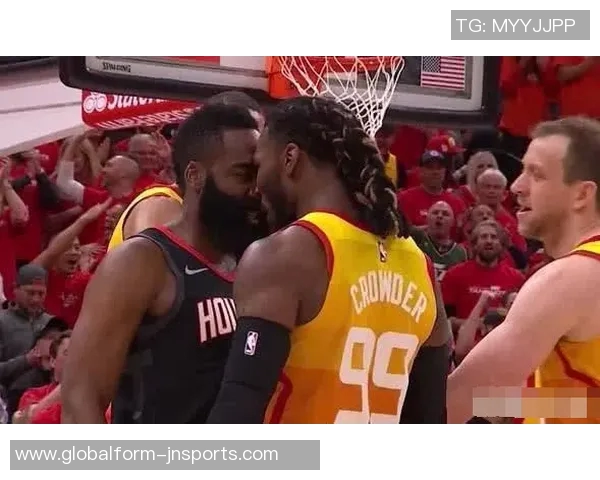 库里半场表现平平仅得11分7投2中状态堪忧引发球迷关注